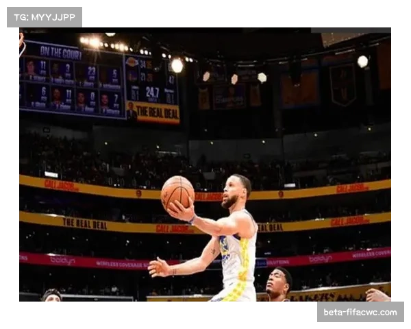 里夫斯连续30+表现创纪录 真实命中率超80%比肩库里